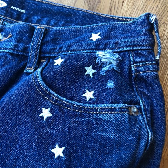 Old Navy Star Embroidered Shorts Distressed Boyfriend Size 2 - Picture 3 of 12